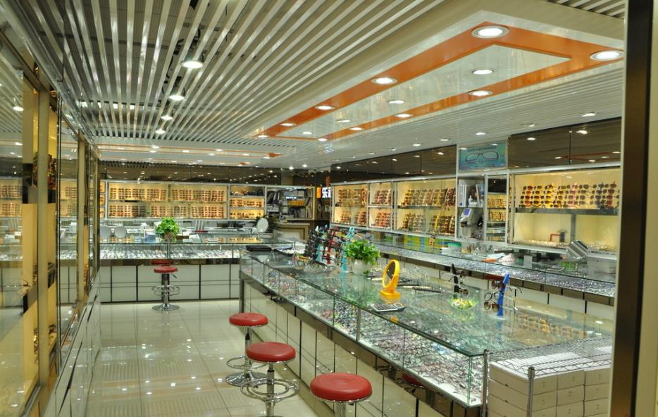 眼镜店.jpg